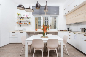Wonderful Apartment next to the Jerusalem Synagogue